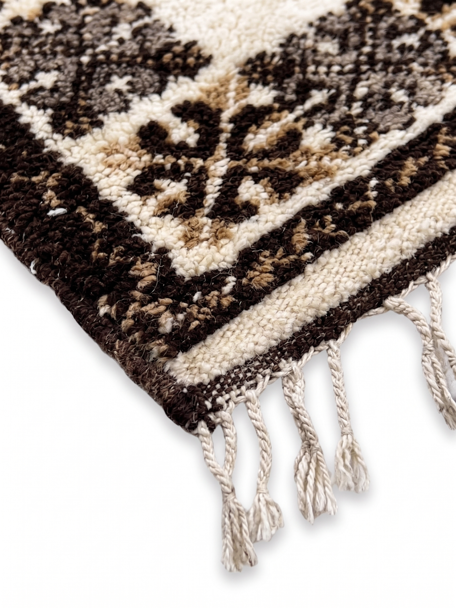 Handwoven Vintage Medallion Border Rug - Image 2